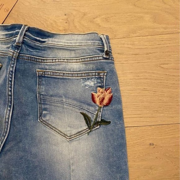 Boho Cropped Embroidered Denim - Picture 3 of 8